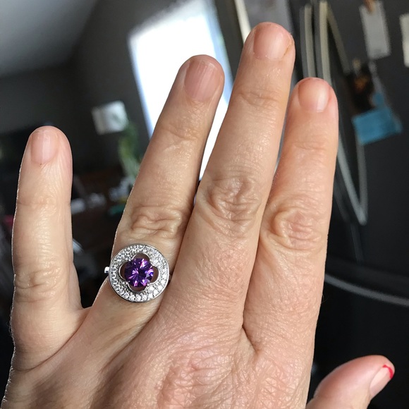 Purple Topaz in Sterling Silver - Picture 1 of 4